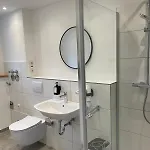 Lägenhet 1,5-zimmer, Ausgestattet, 4 Pers, Souterrain, Self Check-in, Parkplatz, Netflix & Amazon Prime