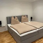 1,5-zimmer, Ausgestattet, 4 Pers, Souterrain, Self Check-in, Parkplatz, Netflix & Amazon Prime Lägenhet