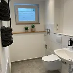 1,5-zimmer, Ausgestattet, 4 Pers, Souterrain, Self Check-in, Parkplatz, Netflix & Amazon Prime Lägenhet Flintsbach