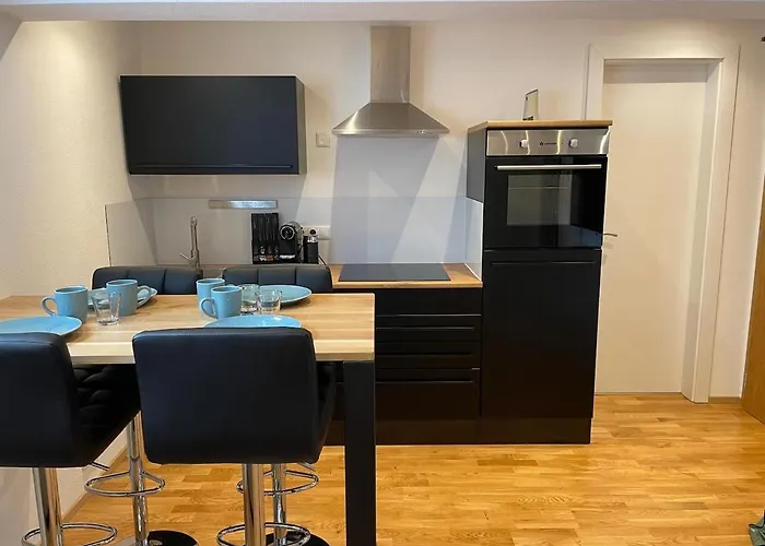 1,5-zimmer, Ausgestattet, 4 Pers, Souterrain, Self Check-in, Parkplatz, Netflix & Amazon Prime Flintsbach