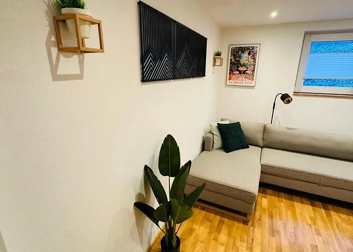 1,5-zimmer, Ausgestattet, 4 Pers, Souterrain, Self Check-in, Parkplatz, Netflix & Amazon Prime Flintsbach