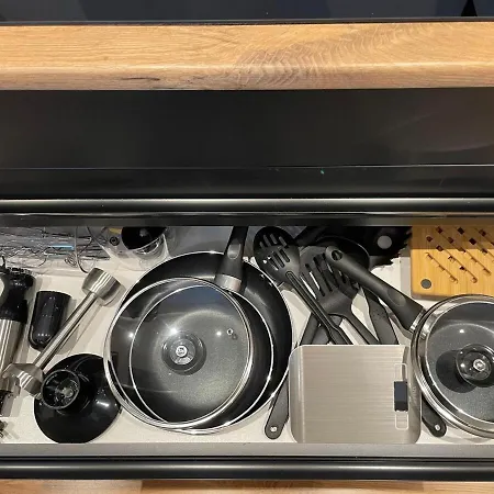 1,5-zimmer, Ausgestattet, 4 Pers, Souterrain, Self Check-in, Parkplatz, Netflix & Amazon Prime Apartmán *