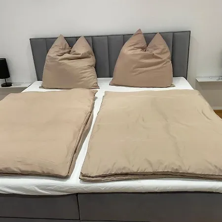 1,5-zimmer, Ausgestattet, 4 Pers, Souterrain, Self Check-in, Parkplatz, Netflix & Amazon Prime Apartmán *