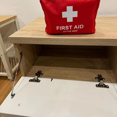 1,5-zimmer, Ausgestattet, 4 Pers, Souterrain, Self Check-in, Parkplatz, Netflix & Amazon Prime Apartment