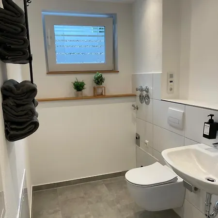 1,5-zimmer, Ausgestattet, 4 Pers, Souterrain, Self Check-in, Parkplatz, Netflix & Amazon Prime Appartamento Flintsbach am Inn