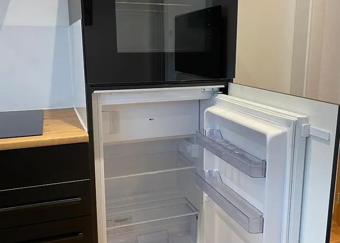 1,5-zimmer, Ausgestattet, 4 Pers, Souterrain, Self Check-in, Parkplatz, Netflix & Amazon Prime Flintsbach