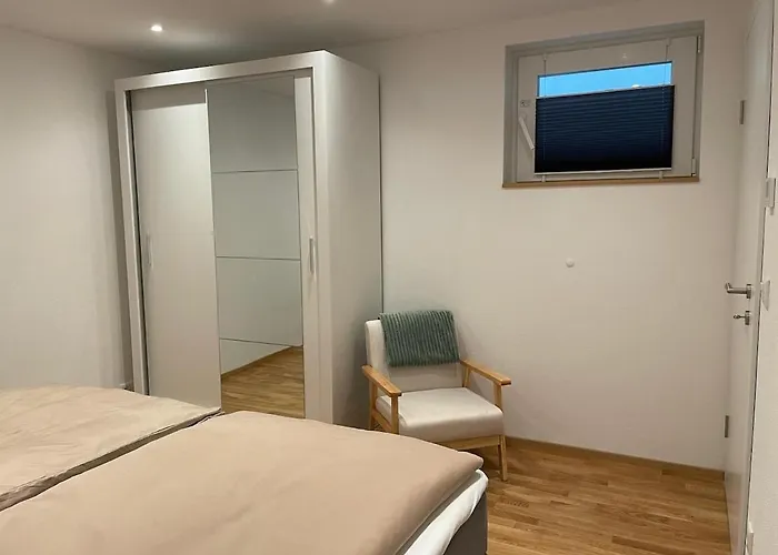 1,5-zimmer, Ausgestattet, 4 Pers, Souterrain, Self Check-in, Parkplatz, Netflix & Amazon Prime Appartement Flintsbach
